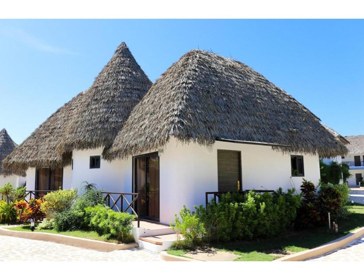 Safari Hotel And Villas Powered By Cocotel Bulala Buitenkant foto