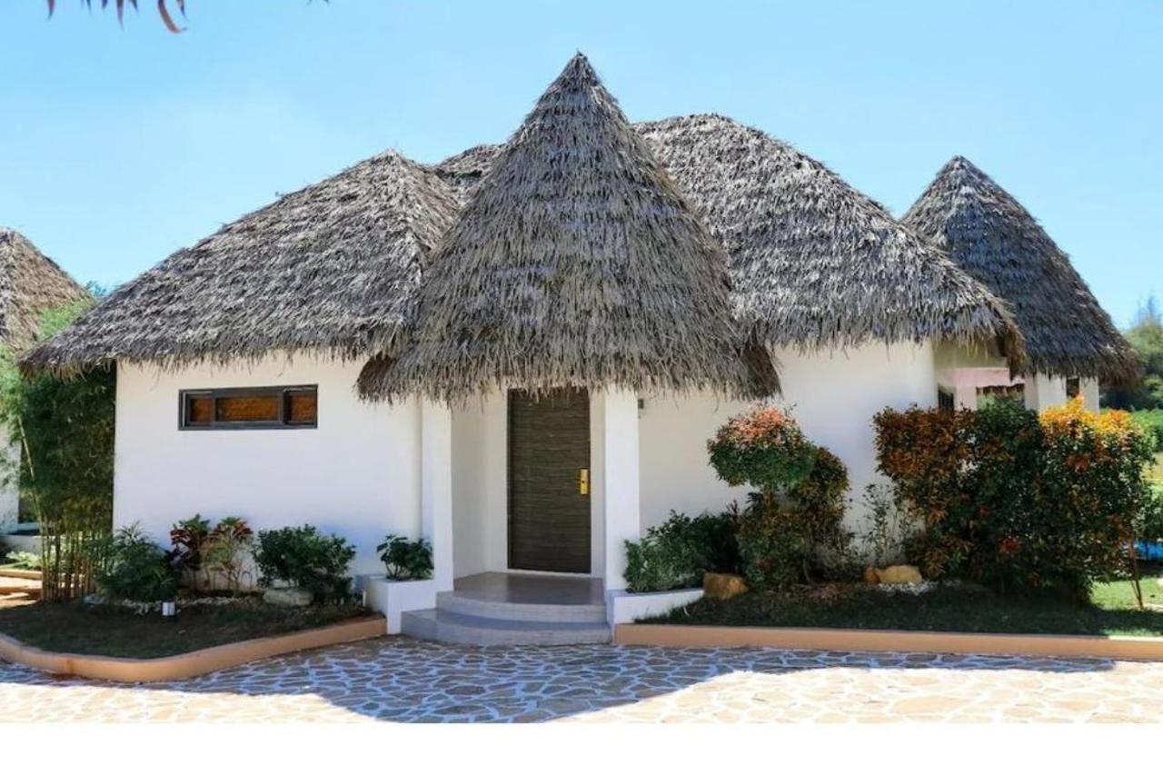 Safari Hotel And Villas Powered By Cocotel Bulala Buitenkant foto